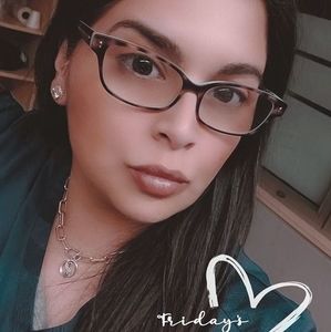 Meet your Posher, Beatriz